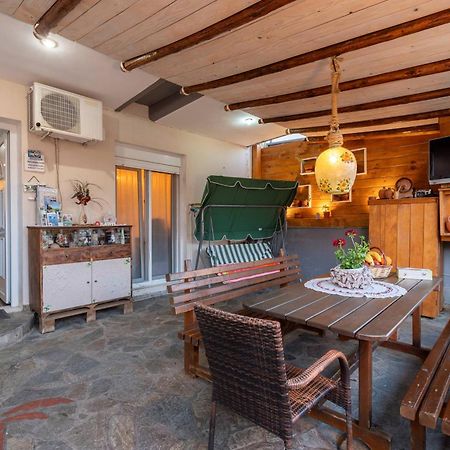 Apartament House Niki Sarti Zewnętrze zdjęcie