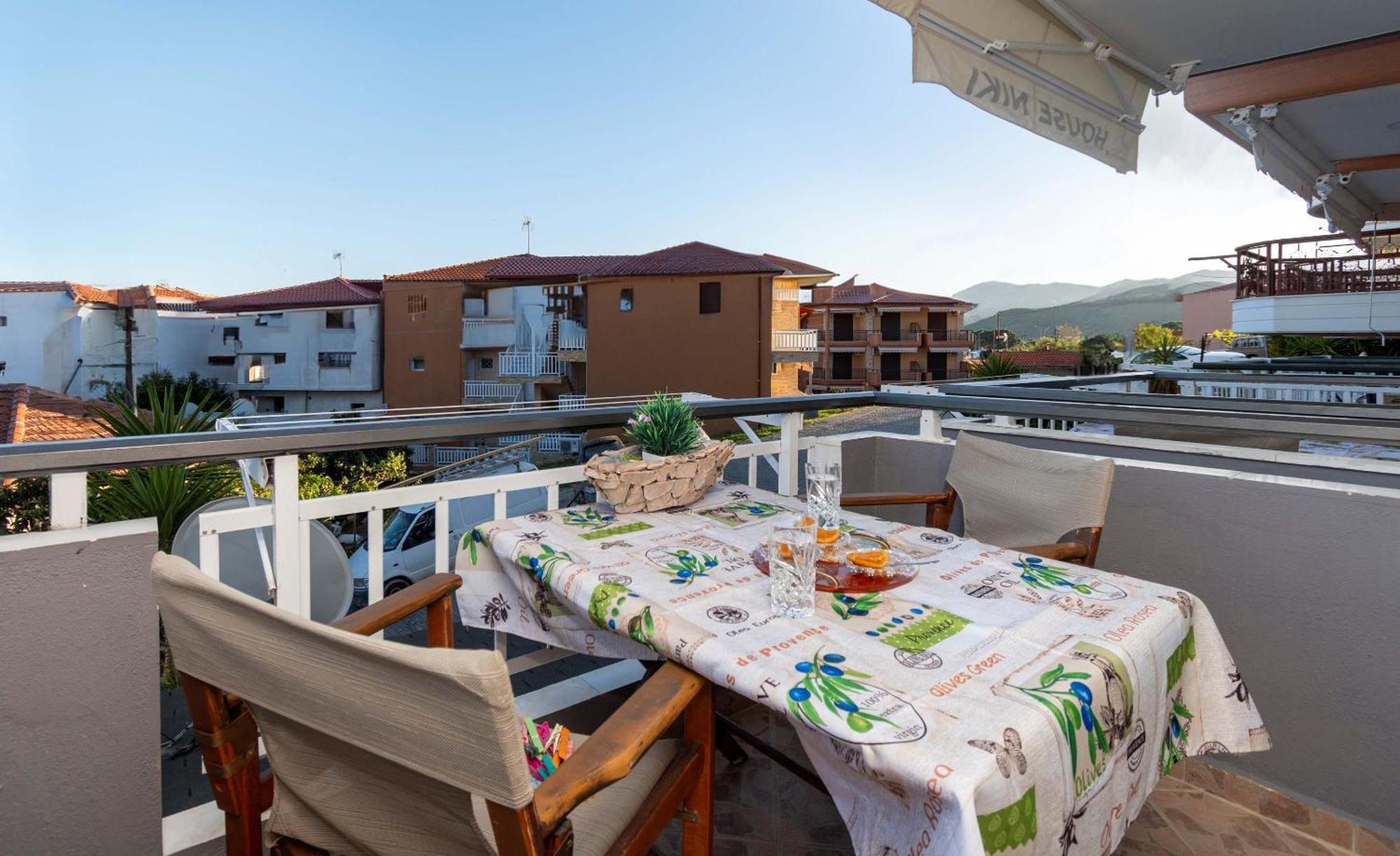 Apartament House Niki Sarti Zewnętrze zdjęcie