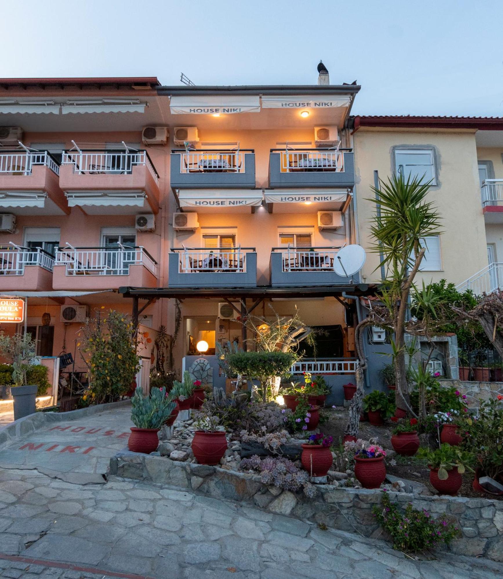 Apartament House Niki Sarti Zewnętrze zdjęcie